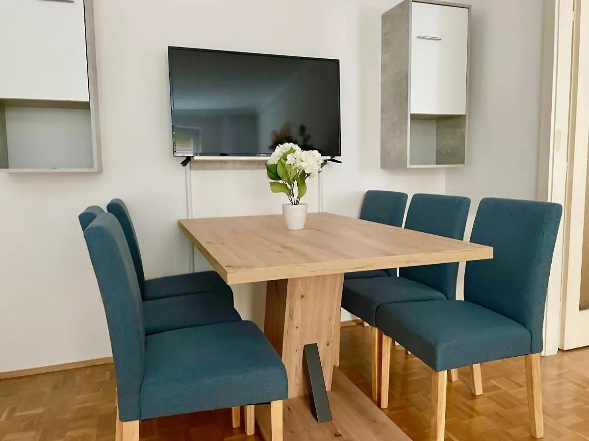 70M2 Comfy & Calm Apartment With Free Netflix Vienna 0*,  Austria