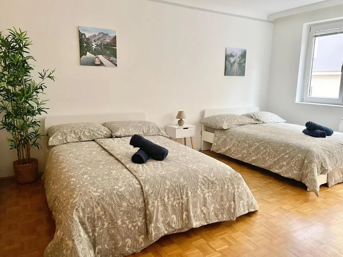 70M2 Comfy & Calm Apartment With Free Netflix location
